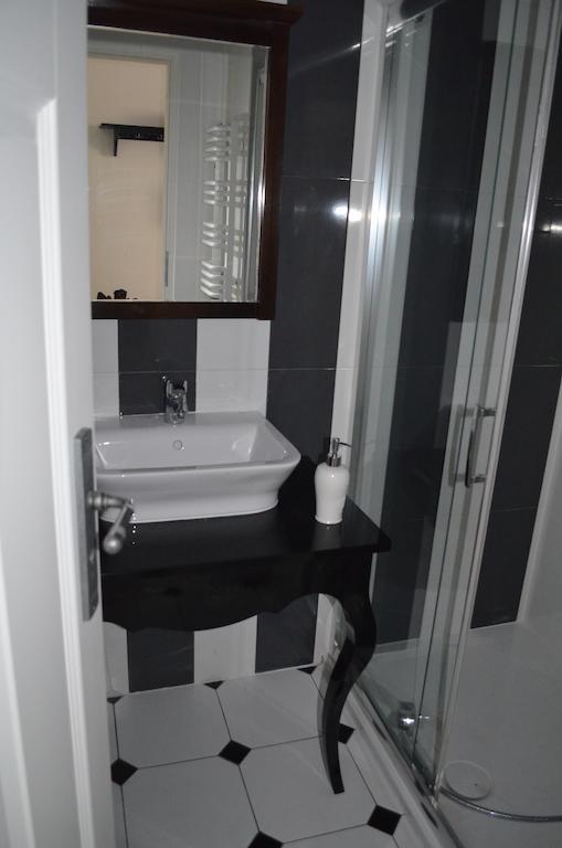 Apartament Orchidea Centrum Варшава Стая снимка